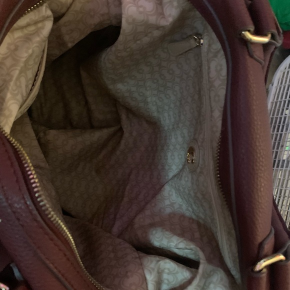 Red Purse - Picture 2 of 4